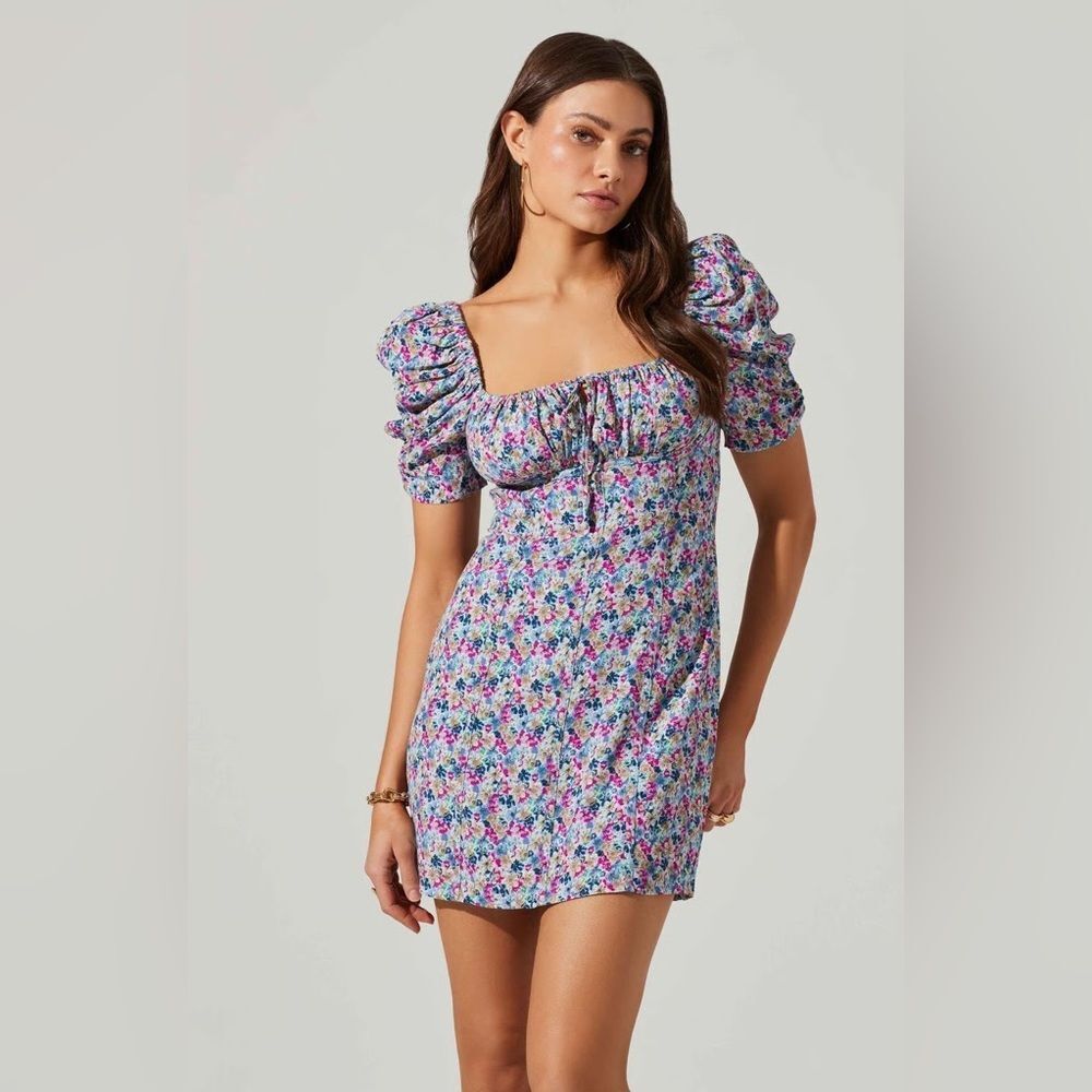 NEW ASTR The Label Floral Puff Sleeve Mini Dress L